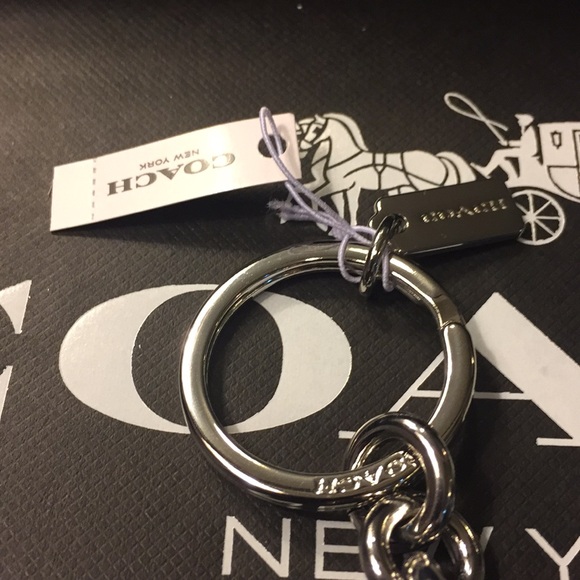 COACH - HORSE & CARRIAGE HEART BAG CHARM (NWT) - Picture 3 of 14